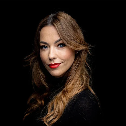 Donata Hermann, Kadry w Pigułce